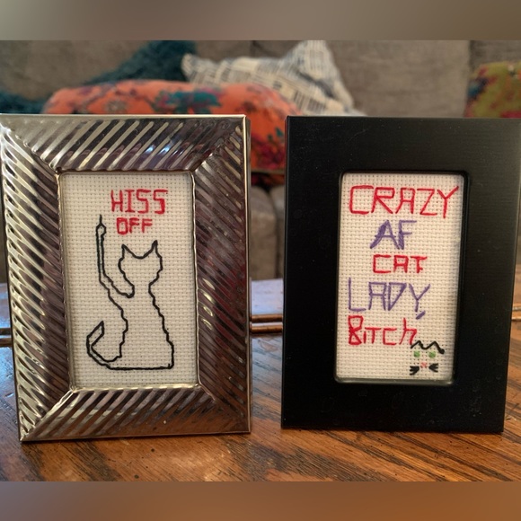 Handmade Cat Embroidery With Frames - Picture 4 of 6